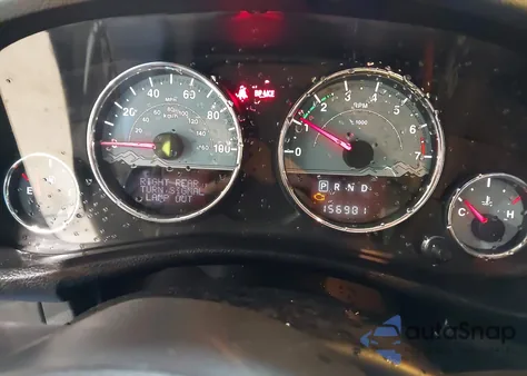 2014 Jeep Wrangler Unlimited Polar Edition z USA, uszkodzony, nr VIN 1C4BJWEG4EL202649